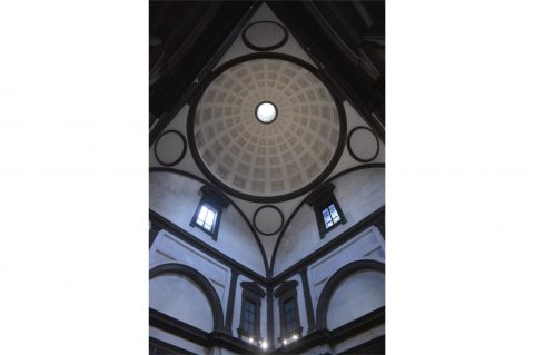 Foto der Neuen Sakristei Michelangelos in S. Lorenzo in Florenz,